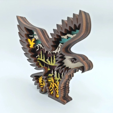 Sculpture aigle volant en bois