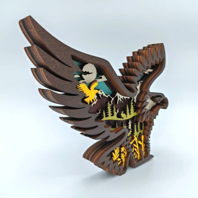 Sculpture aigle volant en bois