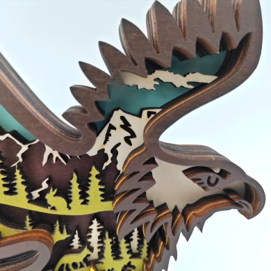 Sculpture aigle volant en bois