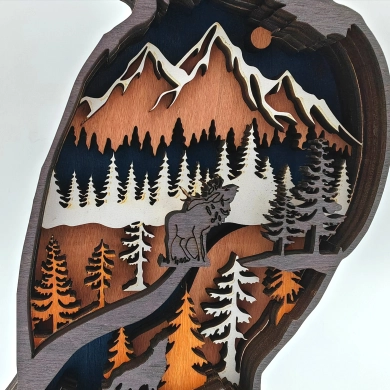 Sculpture rapace des montagnes en bois