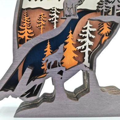 Sculpture rapace des montagnes en bois