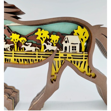 Sculpture cheval de course en bois