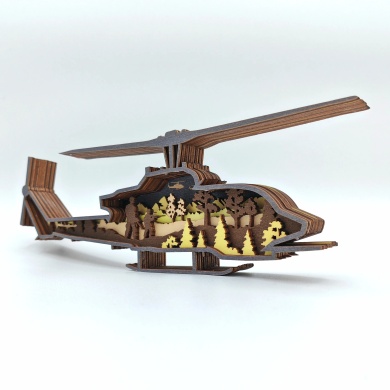 Sculpture hélicoptère en bois