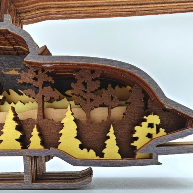 Sculpture hélicoptère en bois