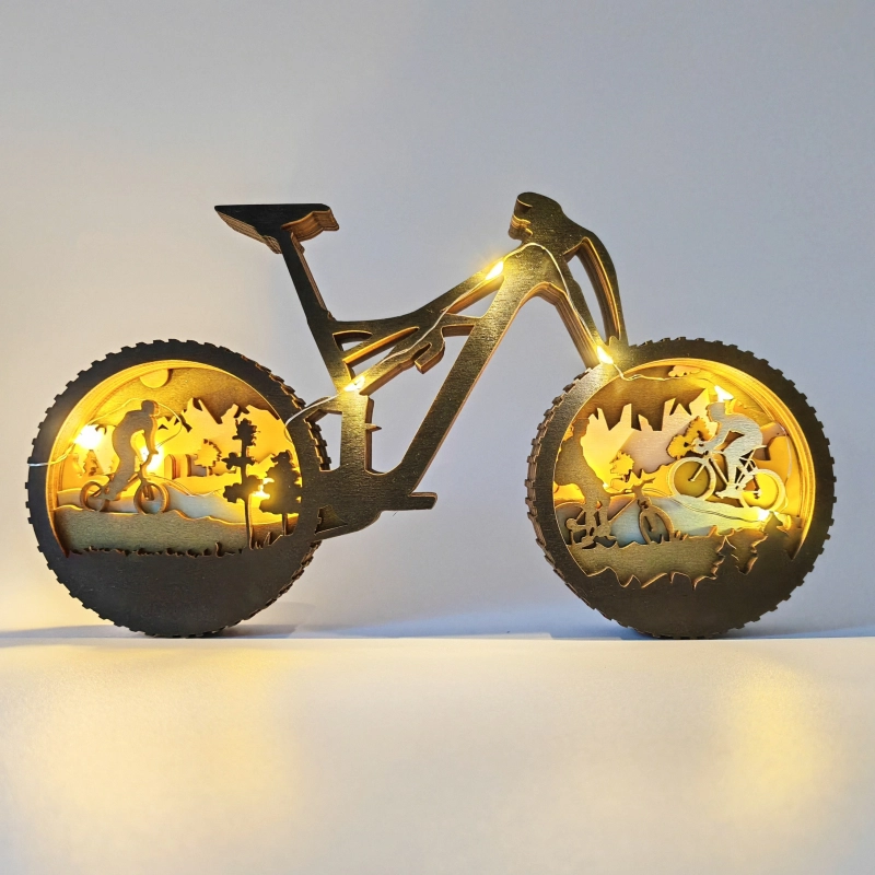 Sculpture vélo en bois
