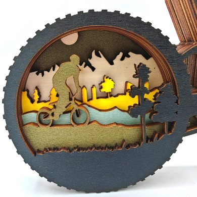 Sculpture vélo en bois