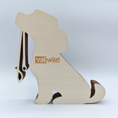 Sculpture chien en balade en bois