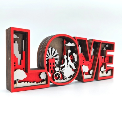 Sculpture love en bois