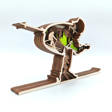 Sculpture skieur en bois