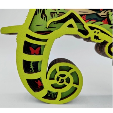 Sculpture caméléon en bois