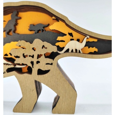 Sculpture dinosaure tricératops en bois