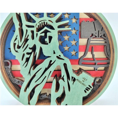Sculpture statue de la liberté en bois