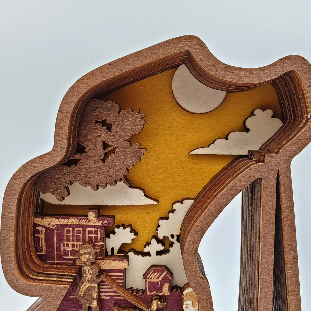 Sculpture chien en balade en bois