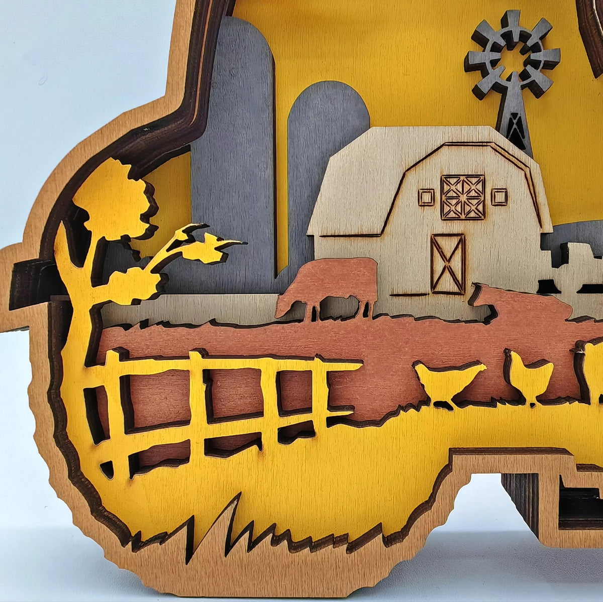 Sculpture tracteur en bois