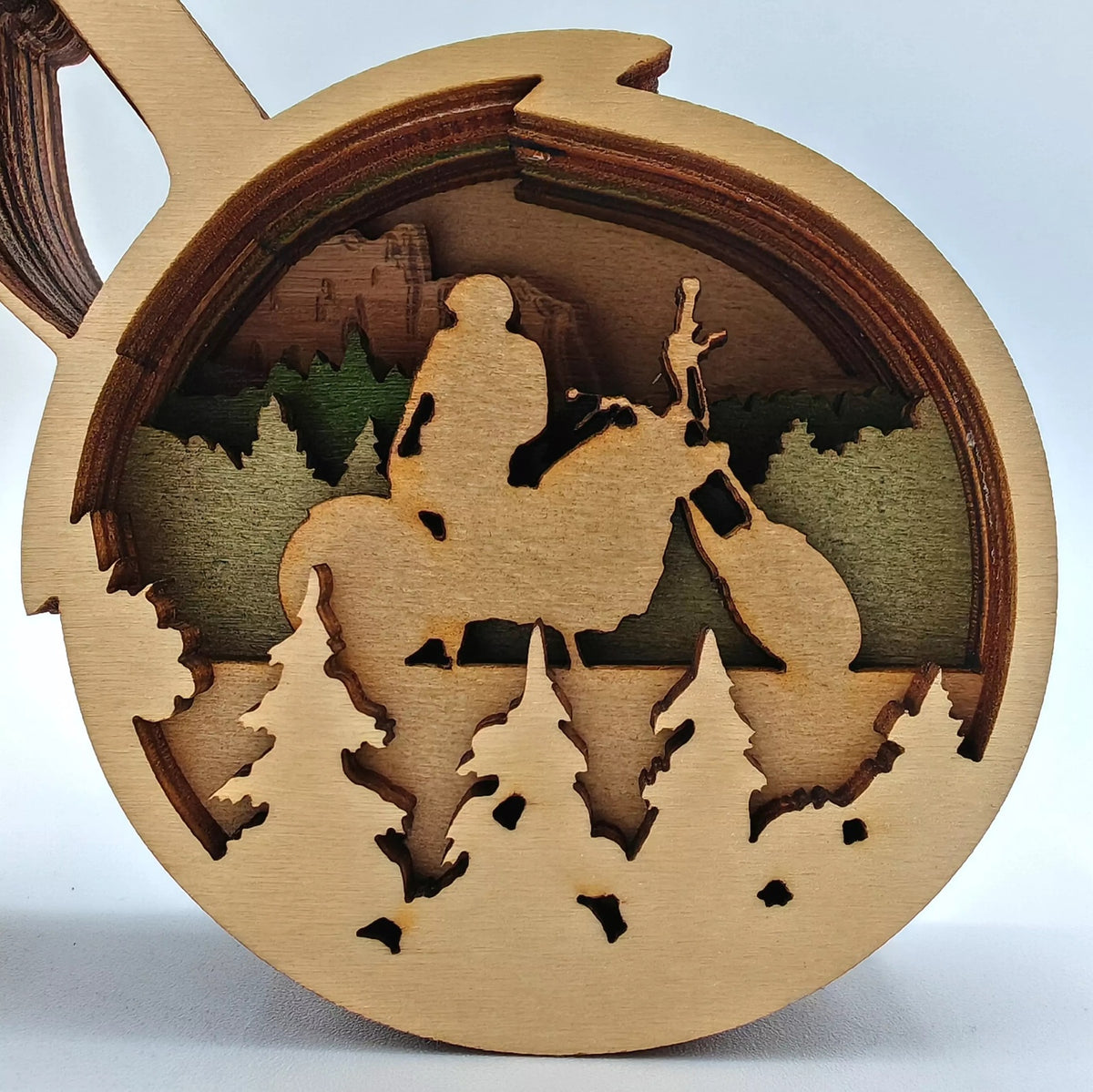 Sculpture moto en bois