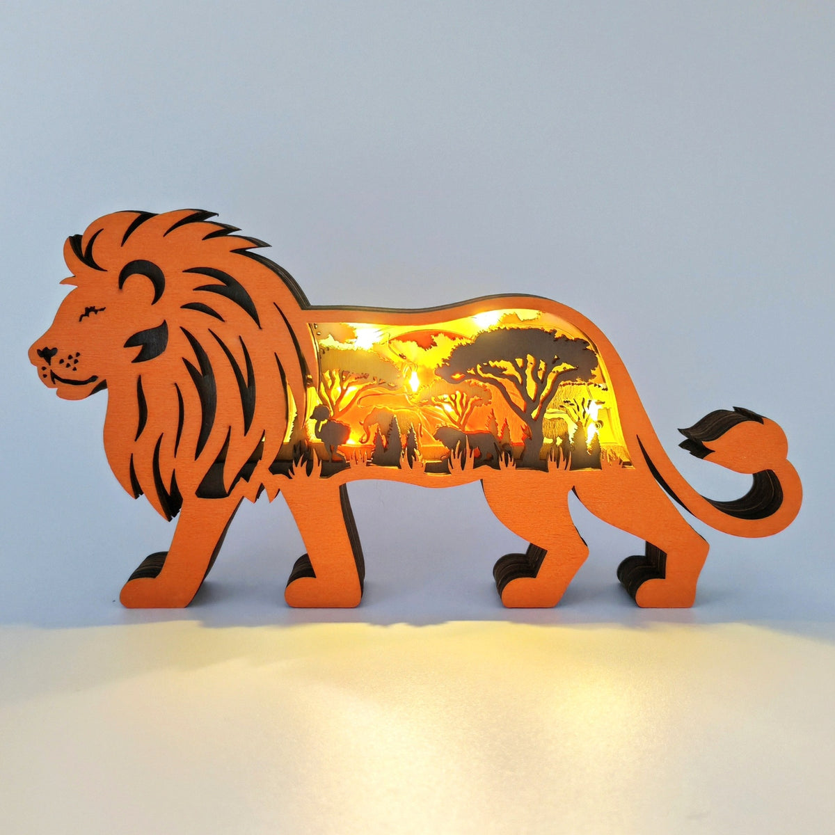 Sculpture lion d'Afrique en bois