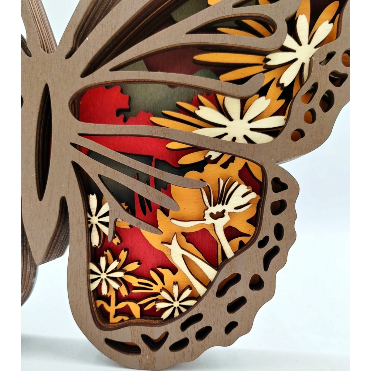 Sculpture papillon monarque en bois