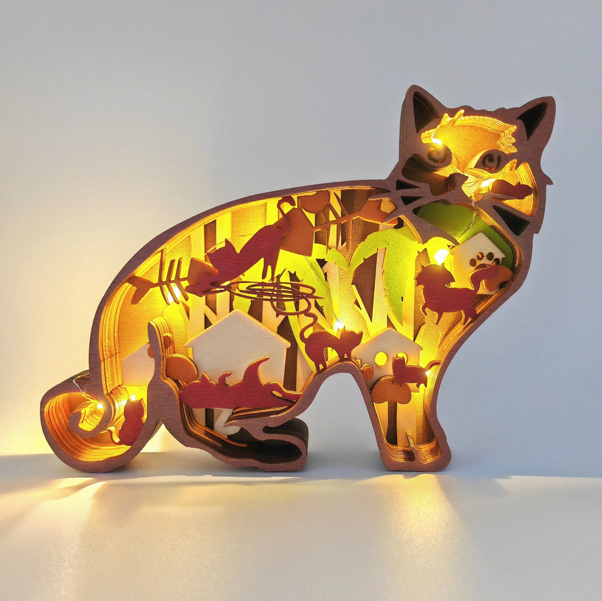 Sculpture chat heureux en bois