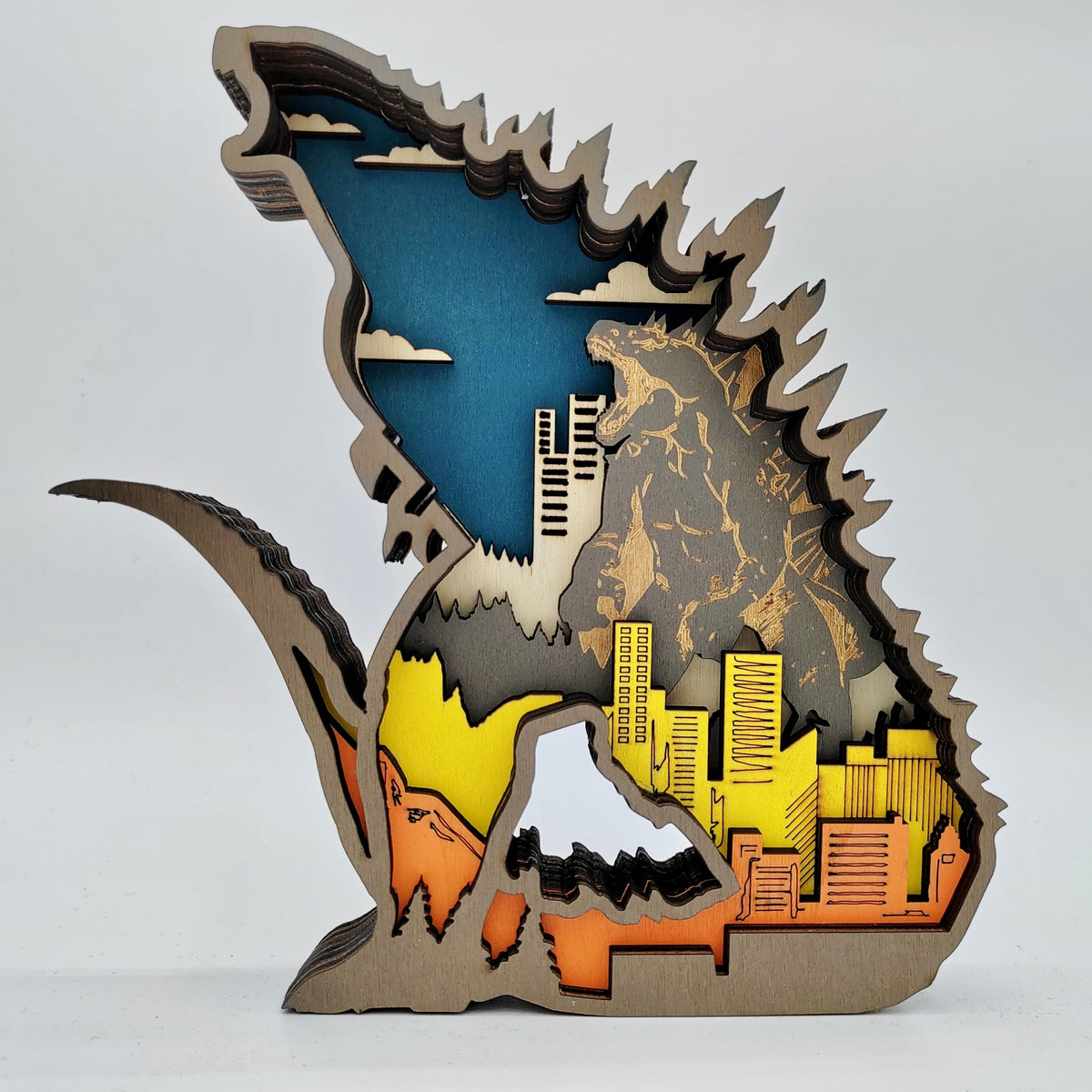 Sculpture monstre géant en bois