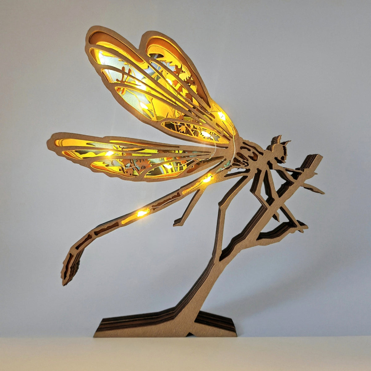 Sculpture libellule en bois